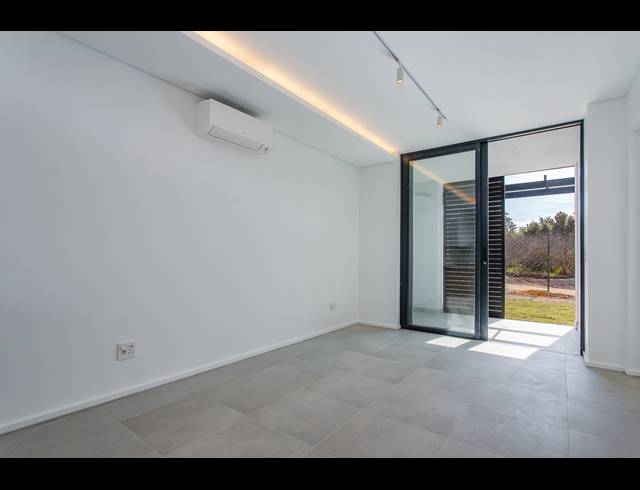 2 BEDROOM APARTMENT FOR SALE IN VAL DE VIE ESTATE